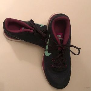 Nike Flex Running Shoes Sz 6